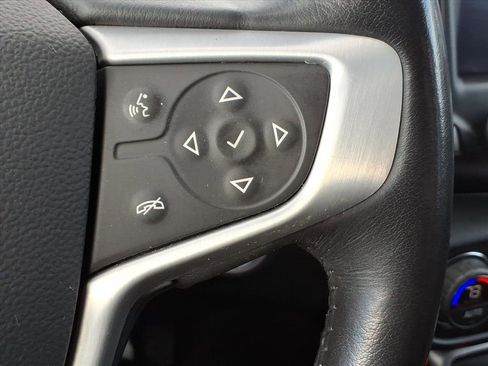 Certified 2022 GMC Terrain SLT image 17