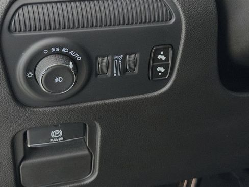 Used 2024 Jeep Wagoneer 4WD w/ Premium Group I image 12