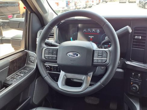 Used 2026 Ford F350 Lariat AWD/4WD image 17