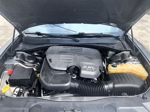 Used 2012 Dodge Charger SE RWD image 38