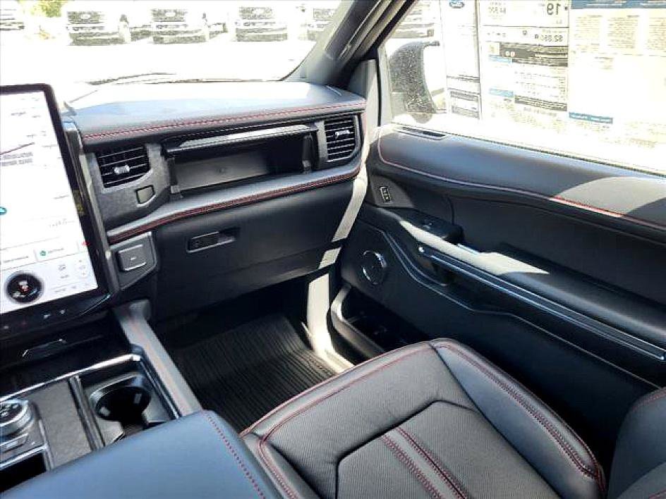 New 2024 Ford Expedition Limited RWD image 32