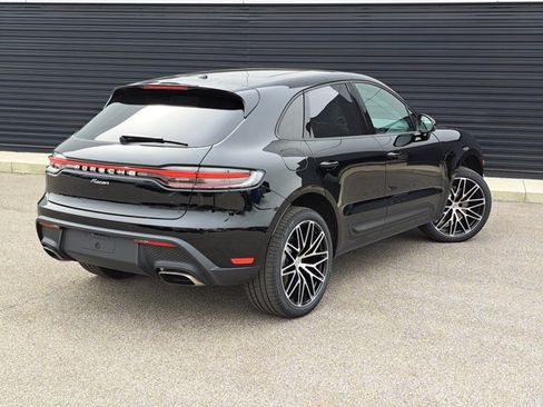 Used 2026 Porsche Macan AWD/4WD image 7