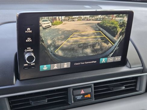 Used 2024 Honda Pilot EX-L image 19