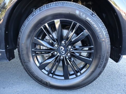 Used 2018 INFINITI QX80 4WD w/ Driver Assistance Package image 47