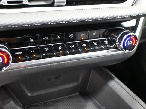 New 2026 Chevrolet Equinox LT w/ Convenience Package II image 22