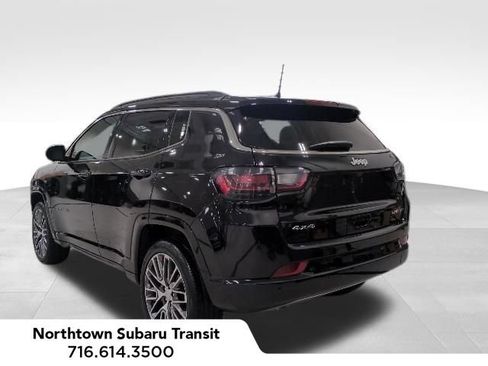 Used 2024 Jeep Compass Limited w/ Elite Group AWD/4WD image 3
