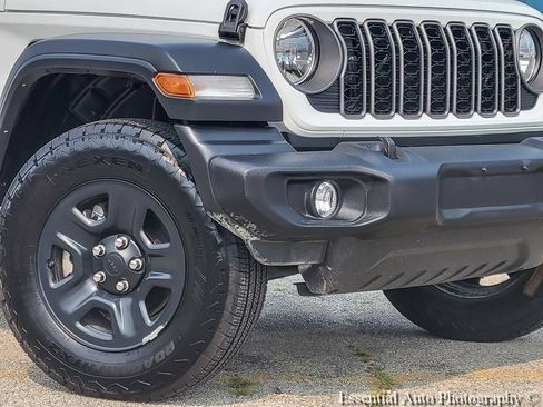 Used 2025 Jeep Wrangler Unlimited Sport AWD/4WD image 5