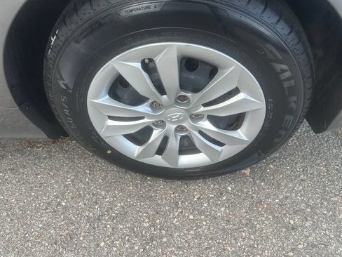 Used 2011 Hyundai Sonata GLS FWD image 10