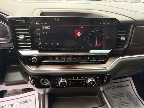 Used 2023 GMC Sierra 1500 SLT w/ SLT Premium Package image 18