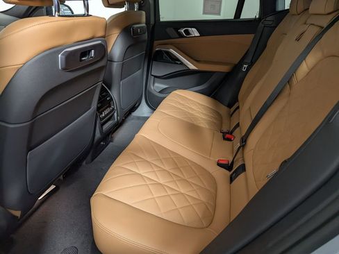 New 2026 BMW X6 xDrive40i image 32