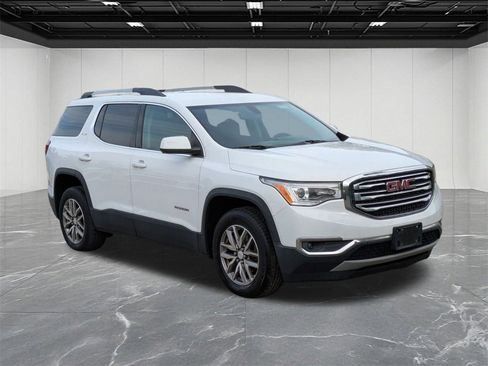 Used 2017 GMC Acadia SLE image 7