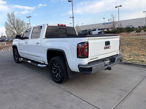 Used 2022 Toyota Tundra SR5 w/ SR5 Convenience Package image 5