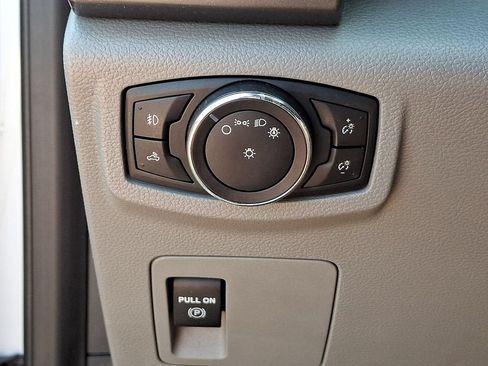 Used 2018 Ford F150 XLT AWD/4WD image 28