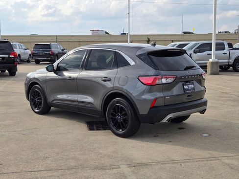 Used 2022 Ford Escape SE w/ Convenience Package image 9