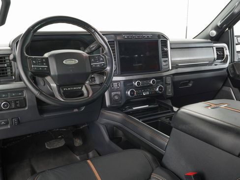 Used 2023 Ford F450 Platinum w/ FX4 Off-Road Package image 17