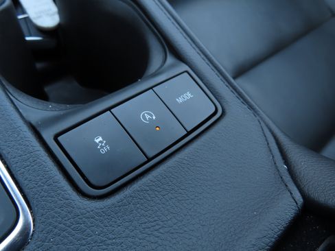 Used 2024 Cadillac XT4 Premium Luxury image 30