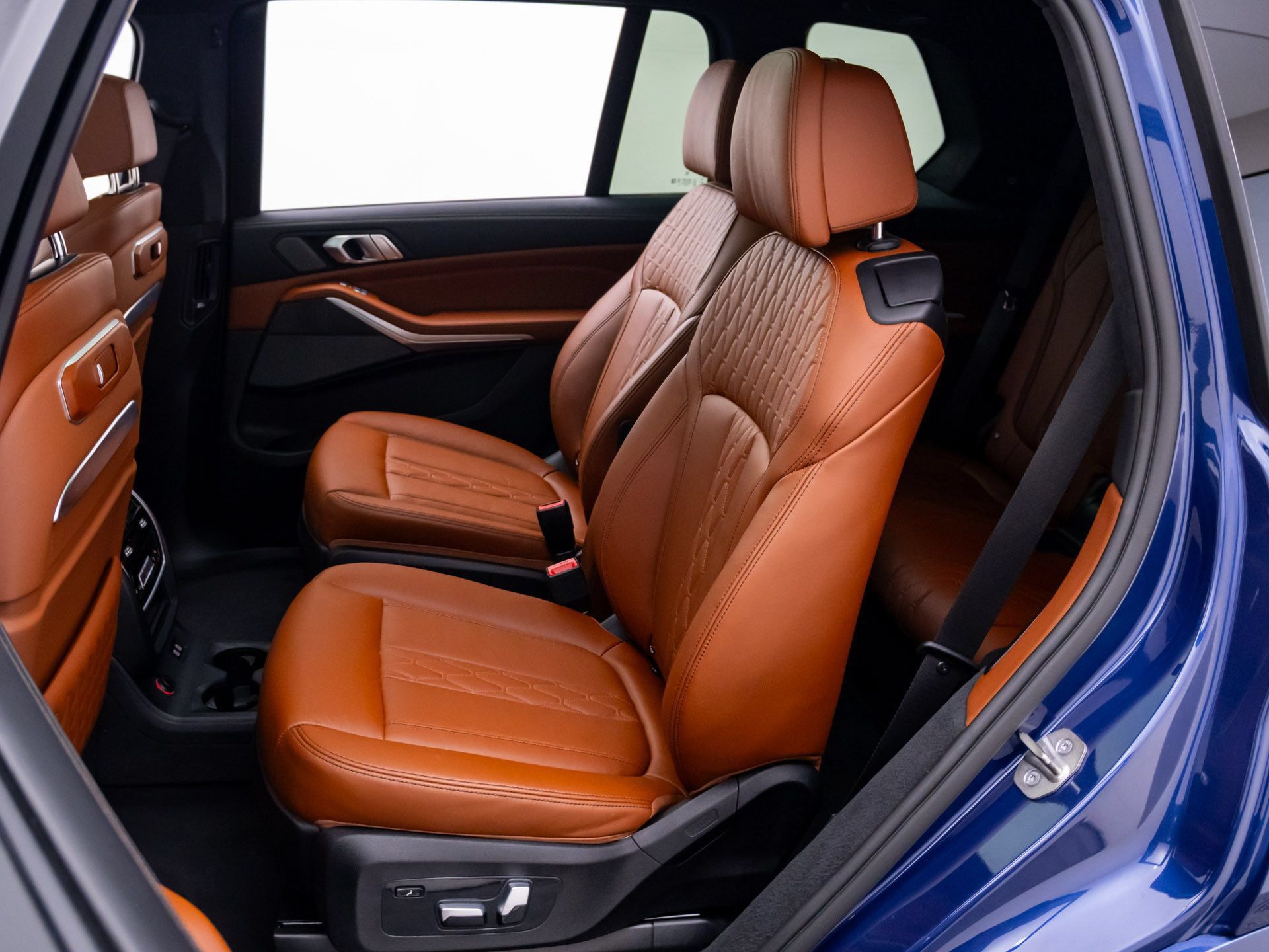 Used 2024 BMW ALPINA XB7 AWD/4WD image 19