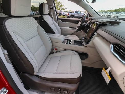 New 2026 GMC Acadia Denali w/ Super Cruise Package FWD image 23