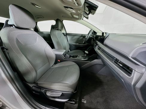 Used 2025 Kia K4 LXS image 30