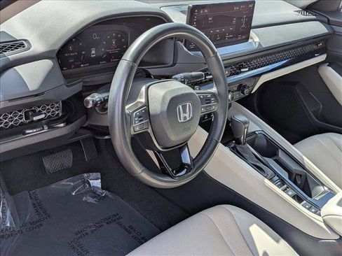 Certified 2024 Honda Accord EX-L image 9
