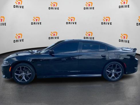 Used 2019 Dodge Charger R/T RWD image 2