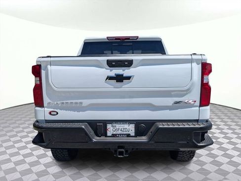 Used 2025 Chevrolet Silverado 1500 ZR2 w/ Technology Package AWD/4WD image 5