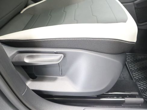 New 2026 Volkswagen Taos SE AWD/4WD image 22