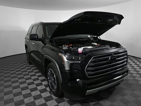 Used 2024 Toyota Sequoia Limited image 33