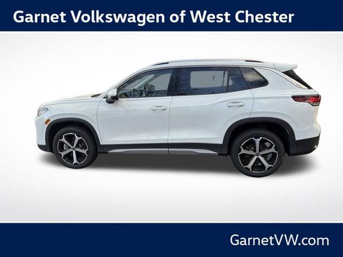 New 2025 Volkswagen Tiguan SE AWD/4WD image 2
