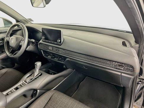 Certified 2025 Honda HR-V Sport image 30