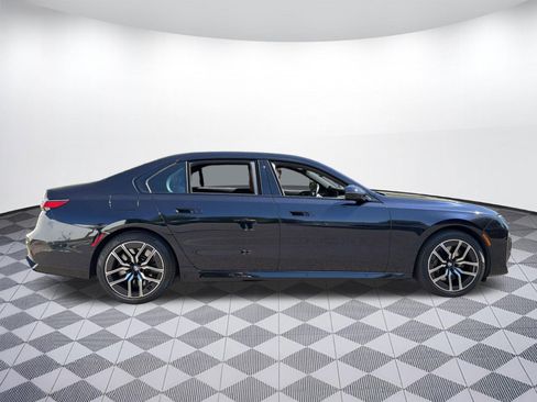 Certified 2023 BMW 760i xDrive w/ Luxury Rear Seating Package AWD/4WD image 6