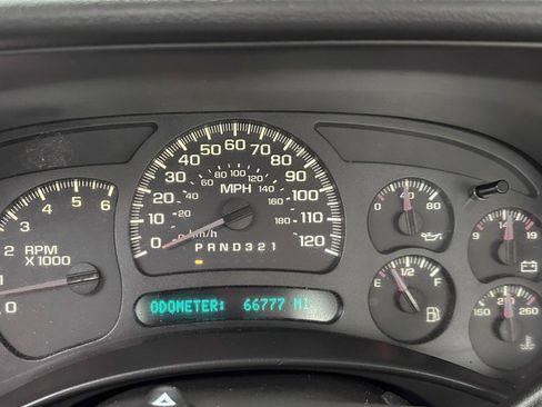 Used 2006 Chevrolet Silverado 3500 Work Truck w/ Snow Plow Prep Package image 21