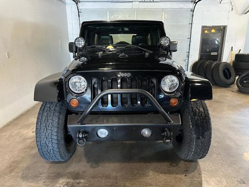 Used 2012 Jeep Wrangler Unlimited Sahara AWD/4WD image 4
