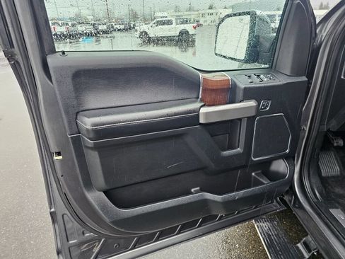 Used 2016 Ford F150 Platinum w/ Equipment Group 701A Luxury AWD/4WD image 16