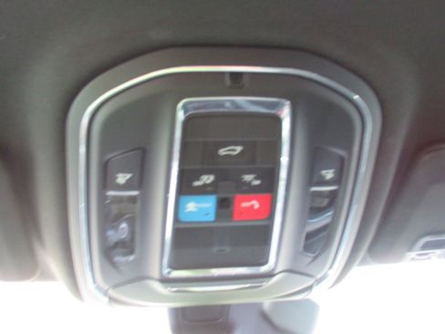 Used 2025 Jeep Grand Cherokee L Laredo RWD image 29