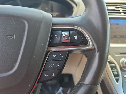Used 2019 Lincoln Nautilus Reserve FWD image 18