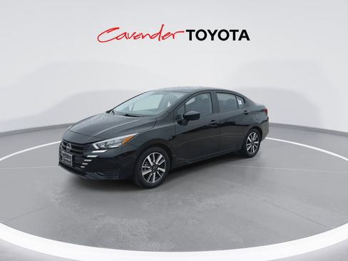 Used 2025 Nissan Versa SV FWD image 4