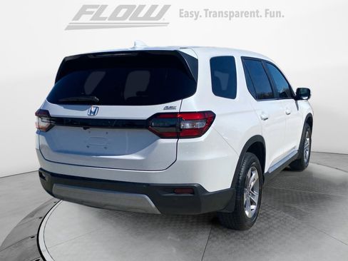 Certified 2025 Honda Pilot EX-L image 9