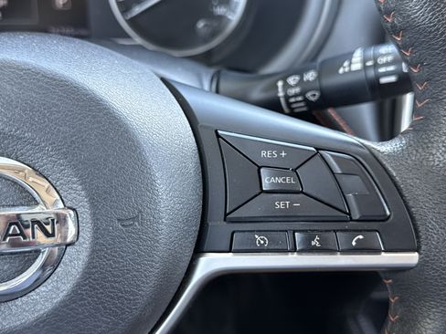 Used 2020 Nissan Kicks SR w/ SR Premium Package FWD image 15