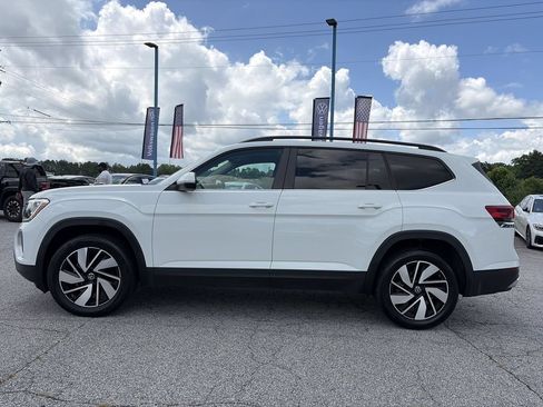 Certified 2025 Volkswagen Atlas SE FWD image 23