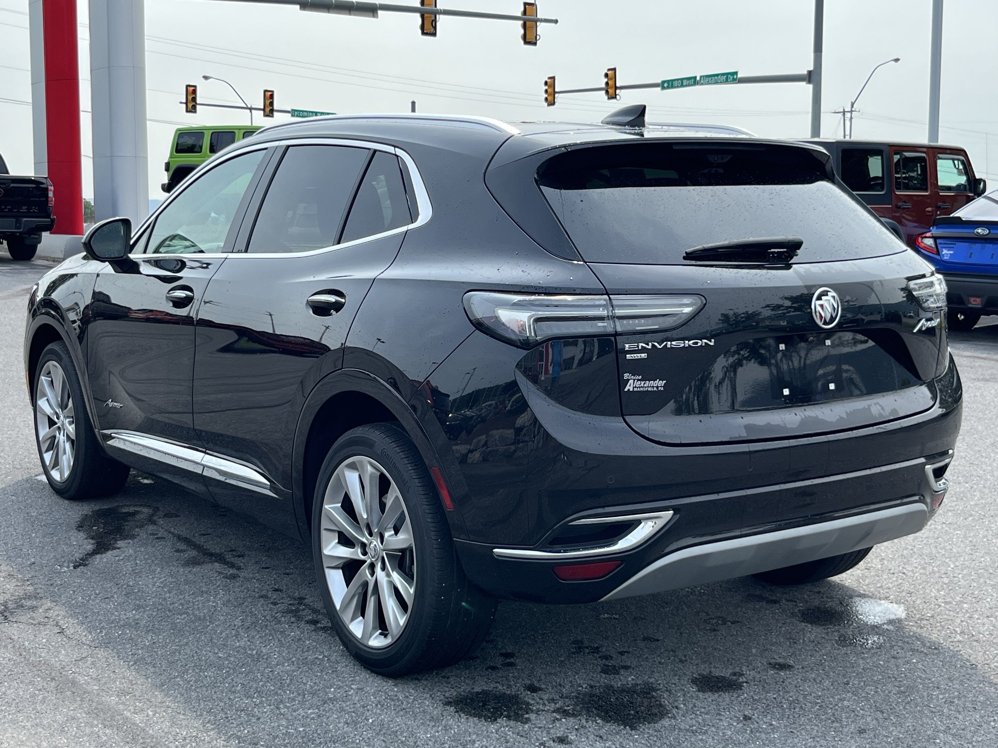 Used 2023 Buick Envision Avenir AWD/4WD image 9