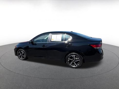 Used 2025 Nissan Sentra SV FWD image 10