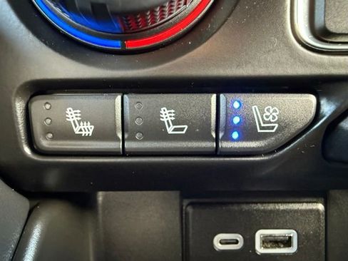 Used 2024 Chevrolet Tahoe Premier w/ Premium Package 2 image 34