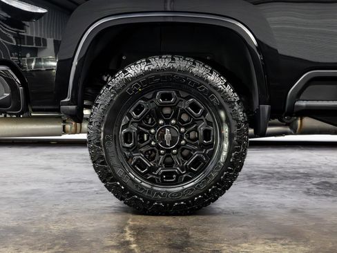 Used 2024 Chevrolet Silverado 2500 High Country w/ Midnight Edition AWD/4WD image 28