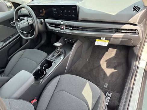 New 2026 Kia K4 FWD image 18