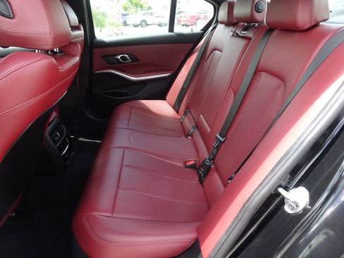 Used 2024 BMW 330i Sedan w/ M Sport Package RWD image 9