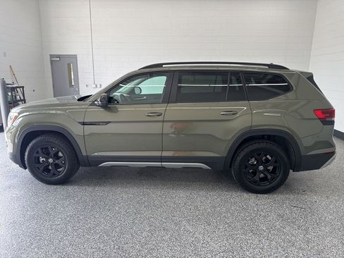 New 2026 Volkswagen Atlas Peak Edition AWD/4WD image 2