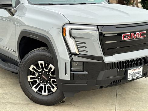 Used 2026 GMC Sierra EV Elevation image 3
