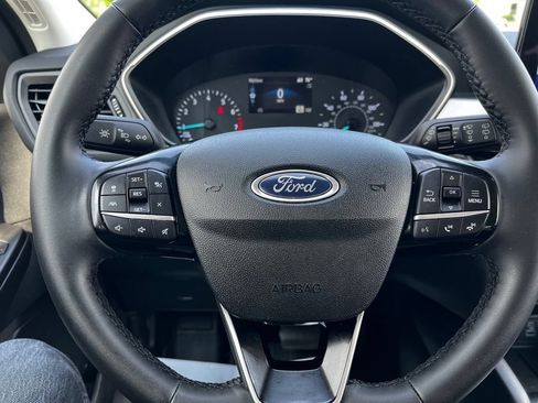 Used 2022 Ford Escape SE w/ SE Sport Appearance Package AWD/4WD image 16