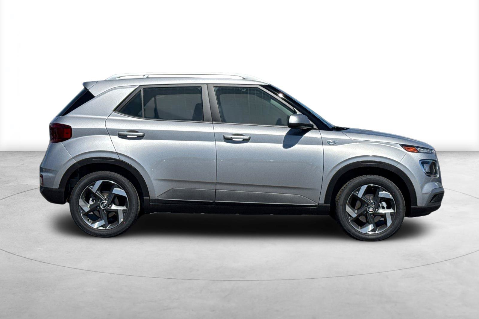 New 2026 Hyundai Venue SEL FWD image 7